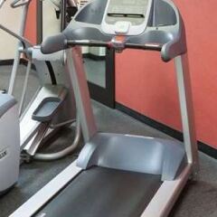 Отель Hampton Inn & Suites Tulare фитнесс-зал фото 3