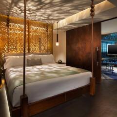 Отель W Los Angeles - West Beverly Hills сейф в номере