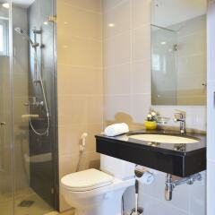 Отель Luxury Resort Apartment with Spectacular View Шри-Ланка, Коломбо - отзывы, цены и фото номеров - забронировать отель Luxury Resort Apartment with Spectacular View онлайн ванная