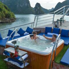 Отель Oasis Bay Classic Cruise Вьетнам, Халонг - отзывы, цены и фото номеров - забронировать отель Oasis Bay Classic Cruise онлайн бассейн