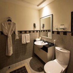 Residence Inn Sheikh Zayed Road in Dubai, United Arab Emirates from 1028$, photos, reviews - zenhotels.com bathroom
