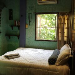 Отель Shanti Lodge Bangkok комната для гостей фото 5