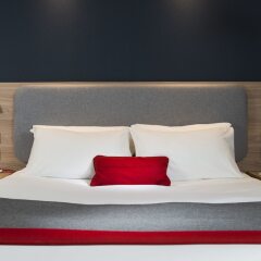Отель Holiday Inn Express London Hammersmith сейф в номере