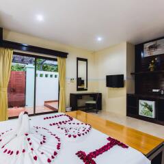 Отель Karon Whale Resort удобства в номере