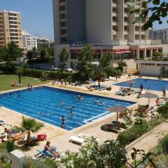 Отель Apartamentos Turisticos Jardins Da Rocha бассейн