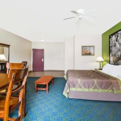 Super 8 by Wyndham Nacogdoches in Nacogdoches, United States of America from 88$, photos, reviews - zenhotels.com guestroom photo 4