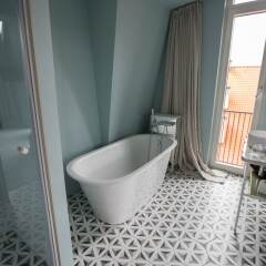 Отель Redstone Boutique Hotel Латвия, Рига - отзывы, цены и фото номеров - забронировать отель Redstone Boutique Hotel онлайн ванная фото 2