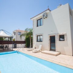 Отель Zouvanis Luxury Villas Кипр, Протарас - отзывы, цены и фото номеров - забронировать отель Zouvanis Luxury Villas онлайн бассейн фото 3