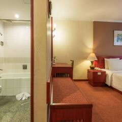 Manhattan Bangkok Hotel Бангкок ванная