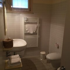 Отель Agriturismo Colle Dei Pivi Понти-суль-Минчо ванная