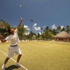 Отель Le Taha'a Island Resort & Spa спортивное сооружение