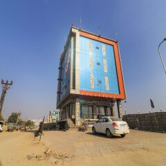 OYO 24615 Hotel Shivam Palace парковка