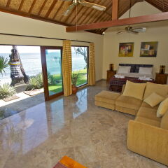 Отель Bayshore Villas Candi Dasa Индонезия, Бали - отзывы, цены и фото номеров - забронировать отель Bayshore Villas Candi Dasa онлайн комната для гостей фото 3