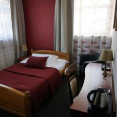 Hotel Staropolska Рава-Русская комната для гостей фото 2