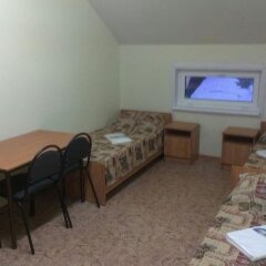 Гостиница Hostel Slavyanochka в Красной Поляне отзывы, цены и фото номеров - забронировать гостиницу Hostel Slavyanochka онлайн Красная Поляна комната для гостей фото 4