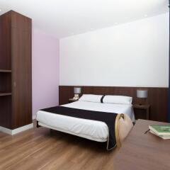 Hotel Olympia Universidades сейф в номере