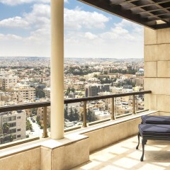 Отель Sheraton Amman Al Nabil Hotel Иордания, Амман - отзывы, цены и фото номеров - забронировать отель Sheraton Amman Al Nabil Hotel онлайн балкон