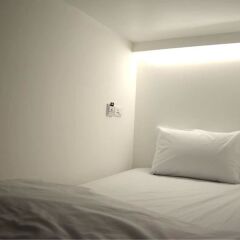 3howw Hostel @ Sukhumvit 21 Бангкок комната для гостей фото 4