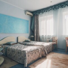 Гостиница Звёздный замок в Астрахани 1 отзыв об отеле, цены и фото номеров - забронировать гостиницу Звёздный замок онлайн Астрахань комната для гостей фото 3