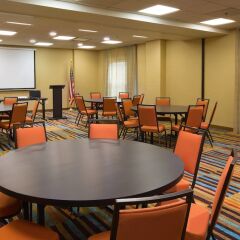 Отель Fairfield Inn & Suites by Marriott Columbus OSU фото 2