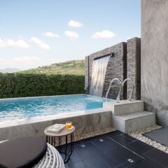 Отель The 8 Pool Villa бассейн фото 10