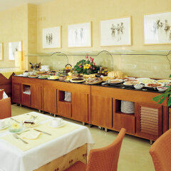 NH Jardines Del Turia Hotel питание фото 2