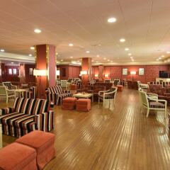 Отель RVHotels Tuca гостиничный бар