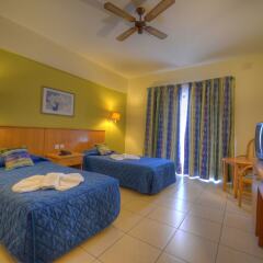 San Pawl Hotel комната для гостей