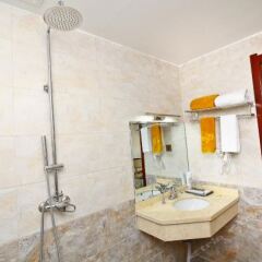 Отель Jinshang Time Hotel (Xi'an Jixiang Road branch) Китай, Сиань - отзывы, цены и фото номеров - забронировать отель Jinshang Time Hotel (Xi'an Jixiang Road branch) онлайн ванная фото 2