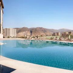 Отель Ramada Iskenderun бассейн