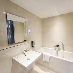 Отель Ozo Hotel Нидерланды, Амстердам - 9 отзывов об отеле, цены и фото номеров - забронировать отель Ozo Hotel онлайн ванная фото 2
