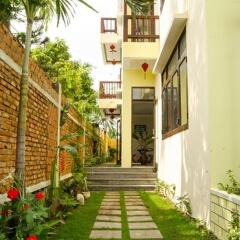 Отель Vip Garden Homestay Хойан фото 6