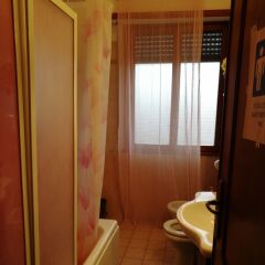 Отель La Perla B&B ванная фото 2