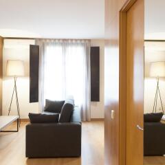 Апартаменты Aspasios Plaza Real Apartments комната для гостей фото 3