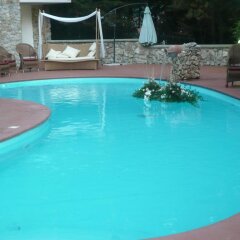 Solofra Palace Hotel Resorts Солофра бассейн