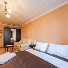Гостиница Partner Guest House Khreschatyk комната для гостей фото 2