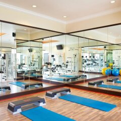 Отель Sheraton Imperial Kuala Lumpur Hotel Малайзия, Куала-Лумпур - 1 отзыв об отеле, цены и фото номеров - забронировать отель Sheraton Imperial Kuala Lumpur Hotel онлайн фитнесс-зал