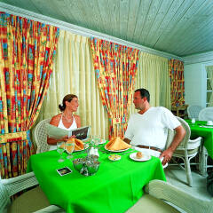 Отель Coral Sands Beach Resort спа
