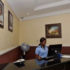 Birch Tree Hotel интерьер отеля