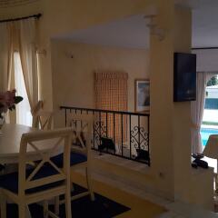 Отель Dunas Douradas Beach Villa by Rentals in Algarve