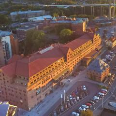 Best Western Plus Waterfront Hotel развлечения