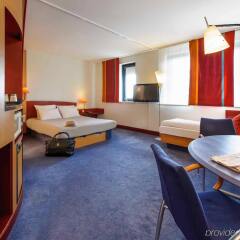 Отель Novotel Suites Berlin City Potsdamer Platz комната для гостей фото 2