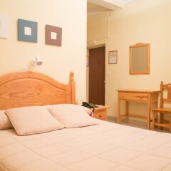 Отель Hostal Sierpes комната для гостей фото 2