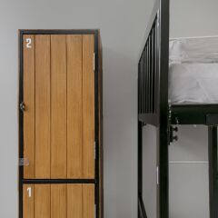 1989 Sukhumvit Bangkok - Hostel Бангкок сейф в номере