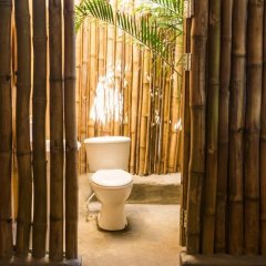 Simple Backpackers hostel in Puerto Corinto, Nicaragua from 84$, photos, reviews - zenhotels.com bathroom