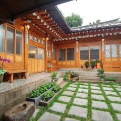 Отель Sophia Guesthouse Южная Корея, Сеул - отзывы, цены и фото номеров - забронировать отель Sophia Guesthouse онлайн
