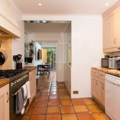 Отель 2 Bedroom Garden Apartment near Wimbledon Великобритания, Лондон - отзывы, цены и фото номеров - забронировать отель 2 Bedroom Garden Apartment near Wimbledon онлайн в номере