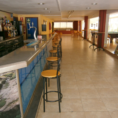 Отель Aparthotel Almonsa Platja Испания, Салоу - 6 отзывов об отеле, цены и фото номеров - забронировать отель Aparthotel Almonsa Platja онлайн питание