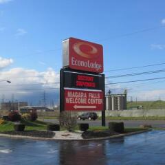 Отель Econo Lodge At The Falls North США, Ниагара-Фолс - отзывы, цены и фото номеров - забронировать отель Econo Lodge At The Falls North онлайн фото 4