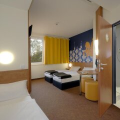Отель B&B Hotel Dresden Германия, Дрезден - отзывы, цены и фото номеров - забронировать отель B&B Hotel Dresden онлайн комната для гостей фото 2